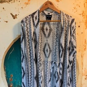 2/$35 🥰 Lovely boho cardigan